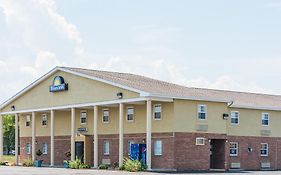 Days Inn By Wyndham Amherst Oh - Near Cleveland Cedar Point & Lake Erie